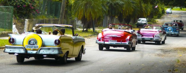 Tour Havana’s Best Places for a Good Night’s Sleep by Car